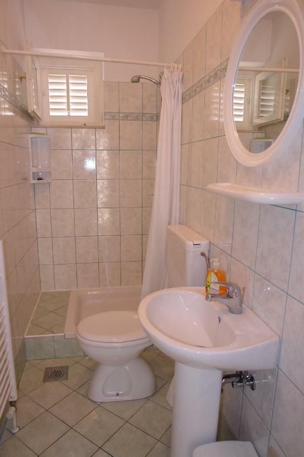 Apartmani Vesna Lun  Exterior photo